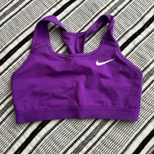 Nike pro sports bra